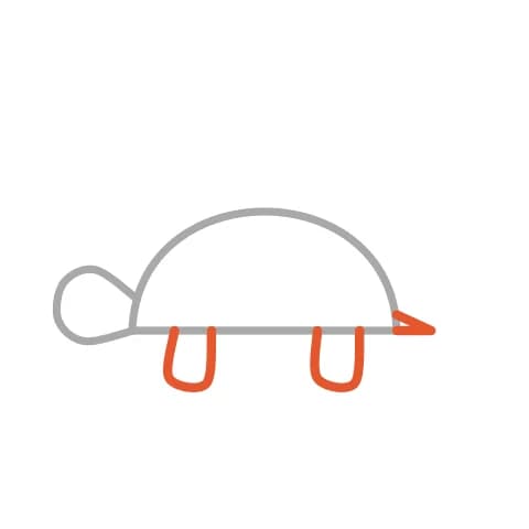 Étape 3 : Sous la carapace, dessine deux petites pattes arrondies, puis ajoute un petit triangle à droite pour la queue.