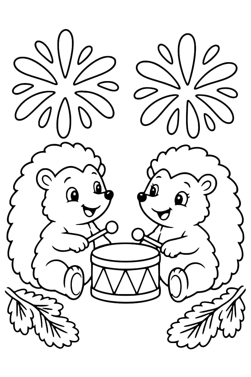 Dessin en noir et blanc de deux hérissons souriants, assis face à face et tenant chacun une baguette au-dessus d’un tambour central, sous deux feux d’artifice stylisés, avec deux feuilles dans les coins inférieurs.
