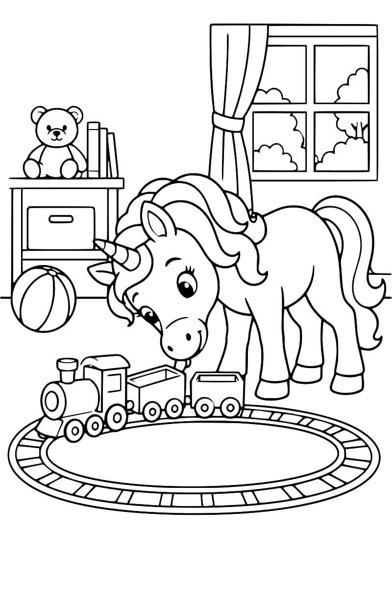 Dessin à colorier d’une licorne penchée au-dessus d’une locomotive et de deux wagons sur des rails ovales, avec un ballon, une étagère portant un ours en peluche et des livres, et une fenêtre à rideau en arrière-plan.