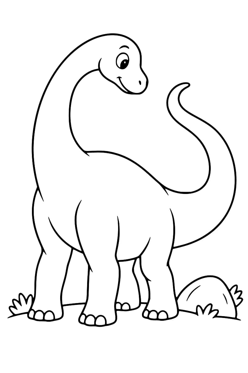 Dessin en noir et blanc d’un dinosaure au long cou, debout sur ses quatre pattes, avec une longue queue recourbée vers le haut, un rocher et des touffes d’herbe à ses pieds.